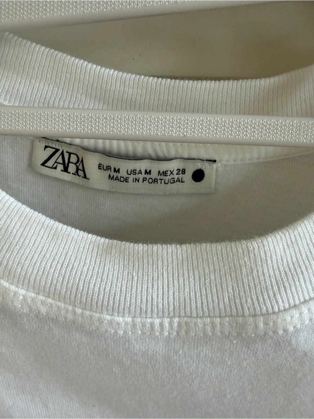 Zara Black and White Shoulder-Pad Tank Tops - Picture 5 of 8